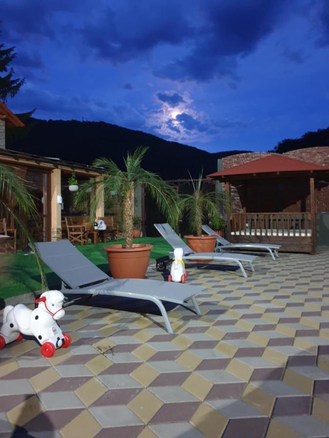 Casa Piri Hotel Анина Екстериор снимка