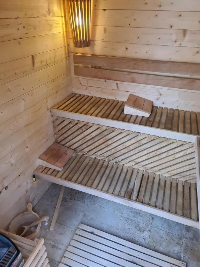 Casa Piri Hotel Анина Екстериор снимка
