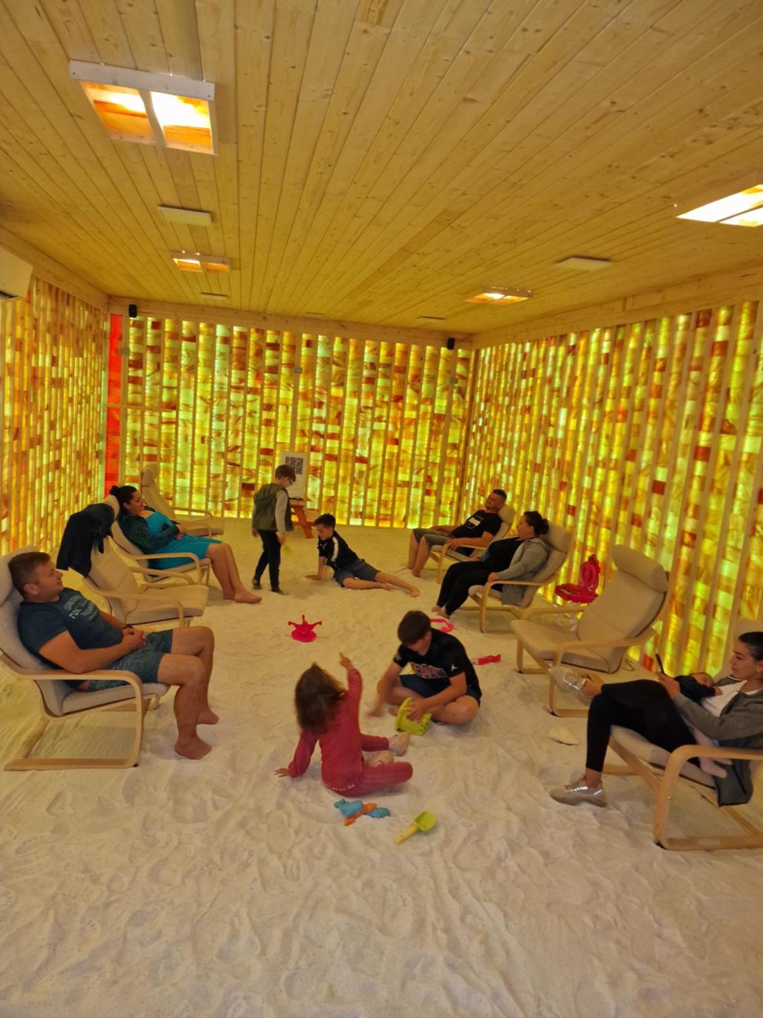 Casa Piri Hotel Анина Екстериор снимка