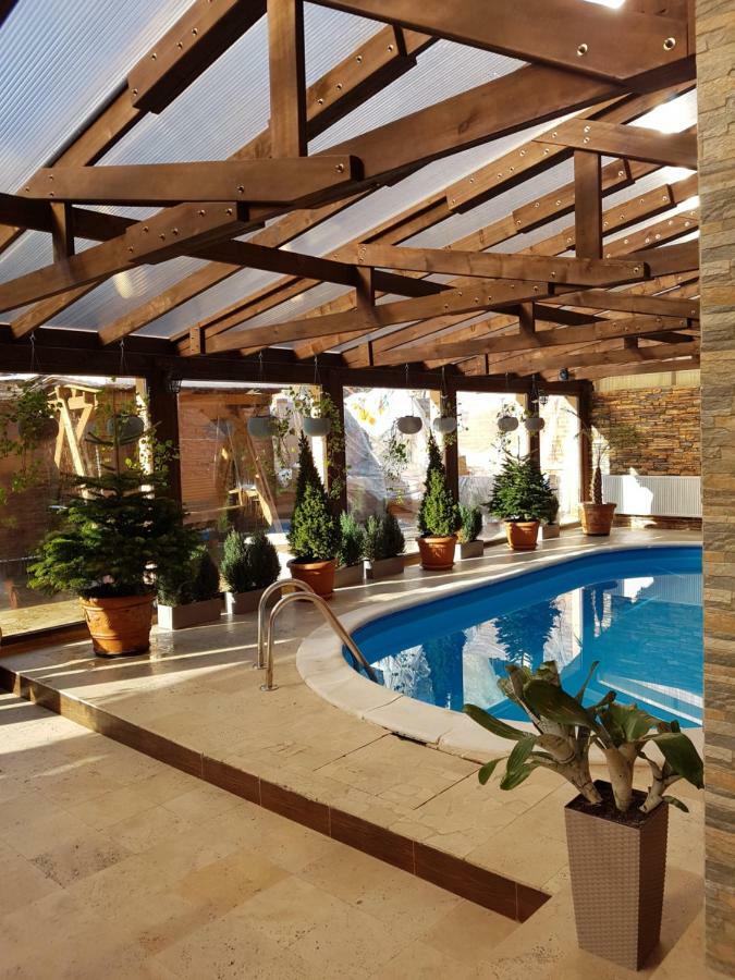 Casa Piri Hotel Анина Екстериор снимка