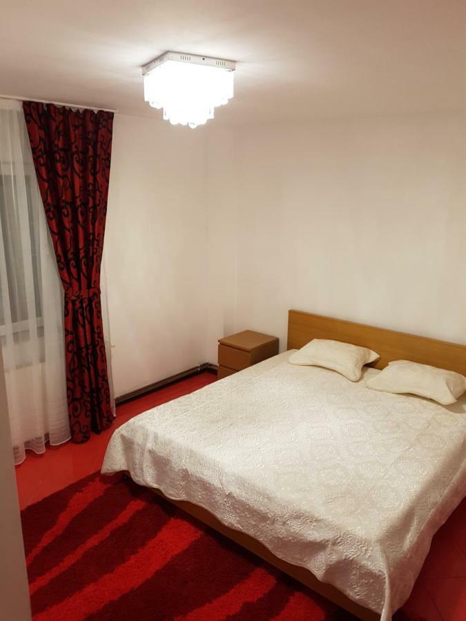 Casa Piri Hotel Анина Екстериор снимка