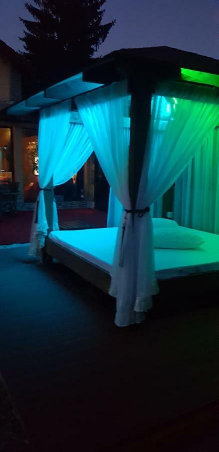 Casa Piri Hotel Анина Екстериор снимка