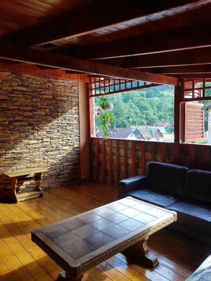 Casa Piri Hotel Анина Екстериор снимка